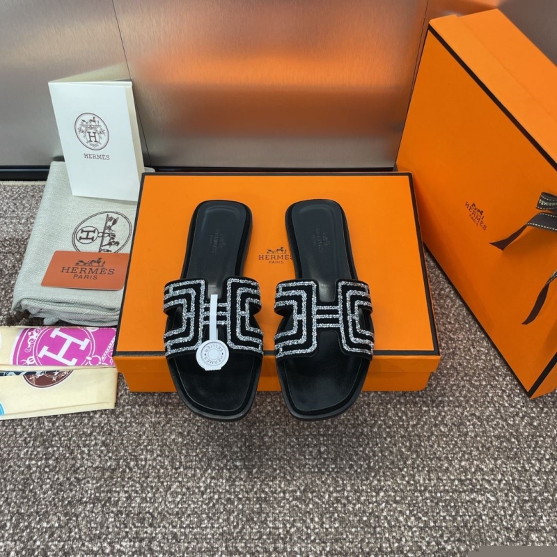 H**mes slippers